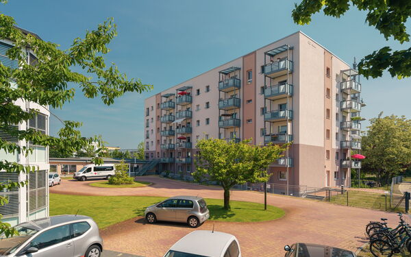 Hier sehen sie das Seniorenzentrum Wachtelwinkel in einer Außenaufnahme
