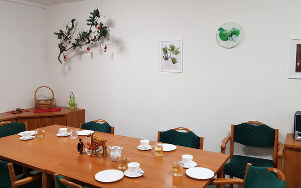 Gedeckter Tisch in der AWO Tagespflege im Käthe-Kollwitz-Haus