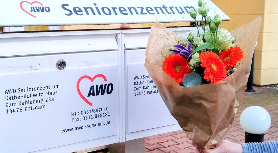 Blumengrüße der Berliner Volksbank und Blumen Sühr aus Potsdam