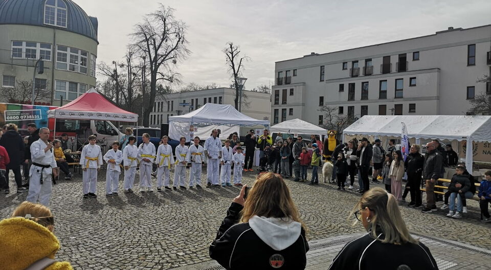 Karate trifft auf Osterhasi