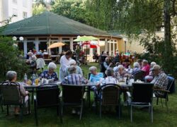 Spätsommerliches Grillfest im AWO Seniorenzentrum KätheKollwitzHaus