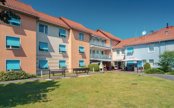 Außenansicht von einem Seniorenheim