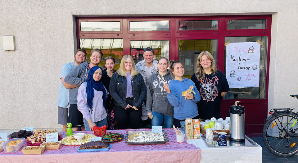 Kuchenbasar für das AWO Büro KINDER(ar)MUT