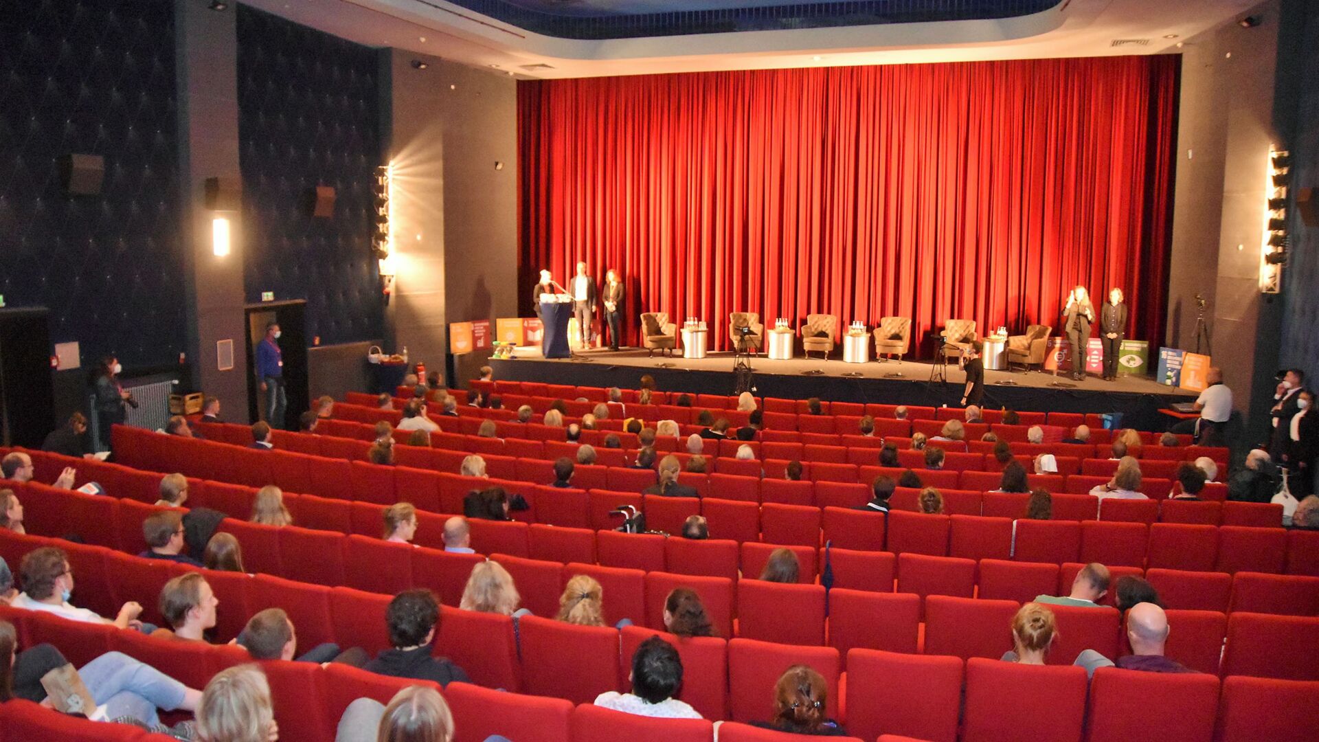 Foto aus der Veranstaltung Agenda 2030 statt 2010 im Thalia Kino