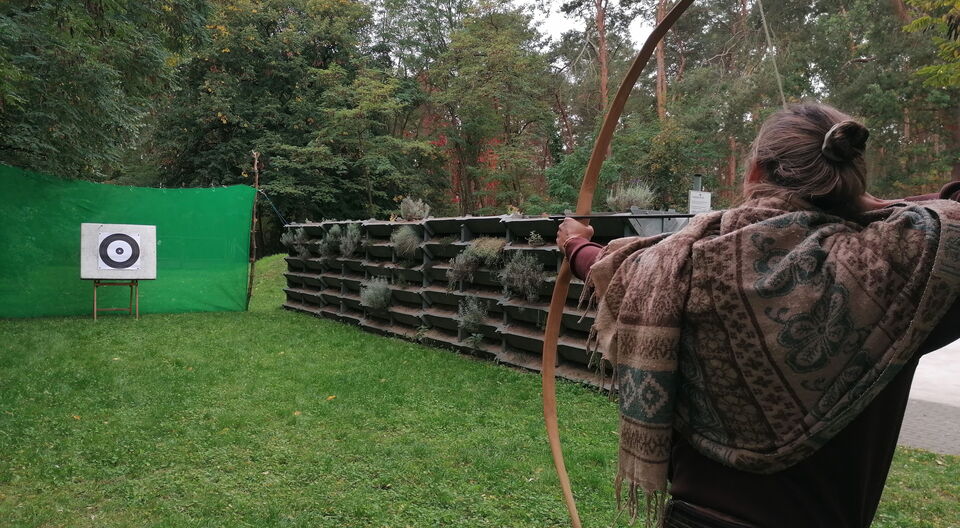 Frauen und Bogen - Bogenbau