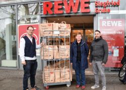 Die Linke in Werder spendet 20 LebensmittelTüten für UkraineHilfe