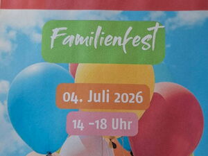Plakat. Einladung Familienfest. Mit bunten Ballons.