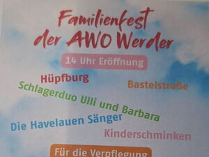 Plakat. Familienfest mit Programmpunkten und Kontaktdaten.