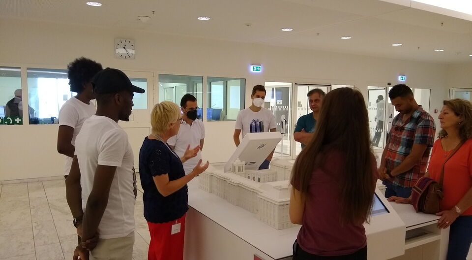 Erzählcafé zu Besuch im Brandenburger Landtag