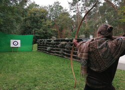 Frauen und Bogen  Bogenbau