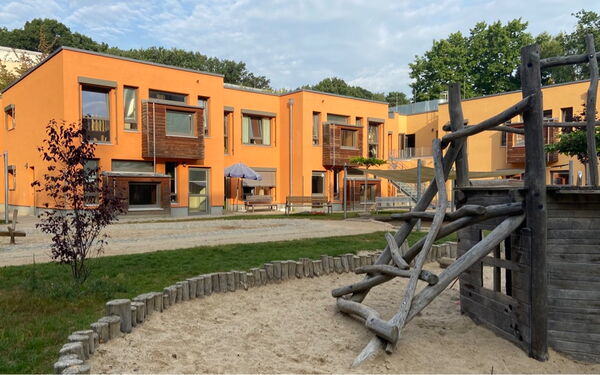 Der Innenhof mit Blick auf die AWO Kita Wurzelwerk