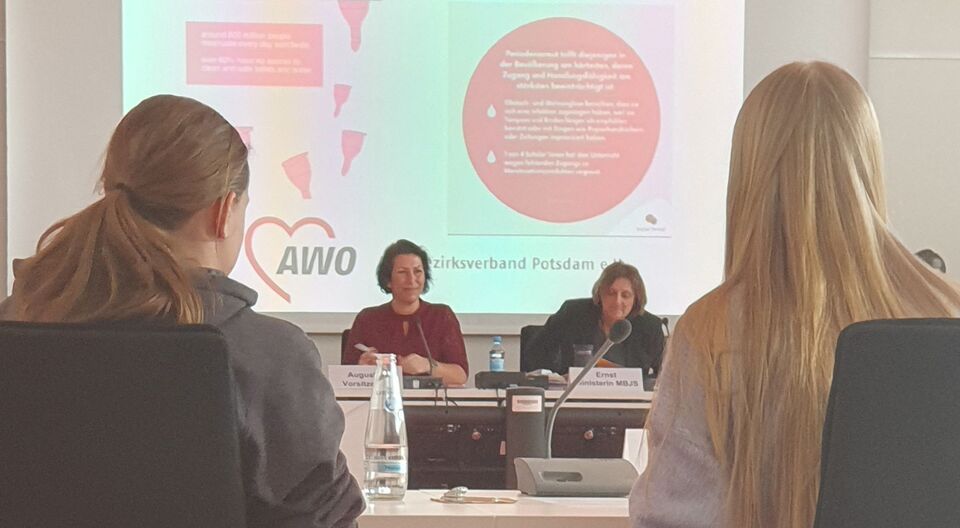 Kostenfreie Menstruationsartikel gegen soziale Ausgrenzung