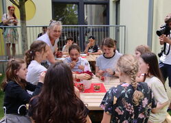 Einführung von kostenlosem Mittagessen