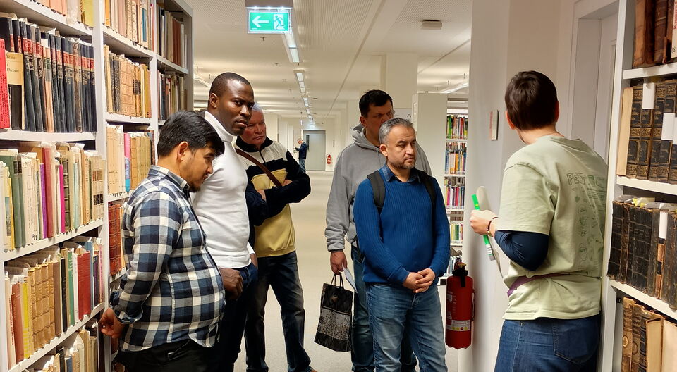 Erzählcafé in der Stadt- und Landesbibliothek