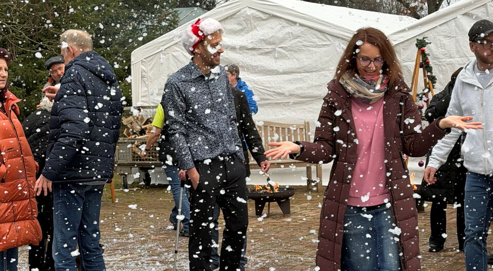 Schneegestöber aus Schaum
