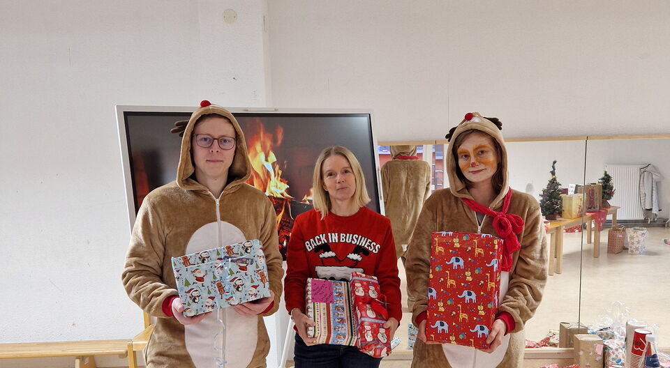 Bescherung für 120 Kinder aus der AWO Kita „Kinderland“