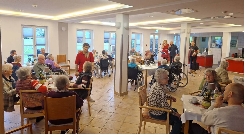 Mitsingkonzert des Trio "Aufhorchen"