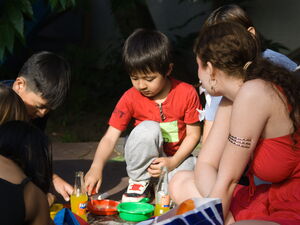 Kinder beim Spielen.
